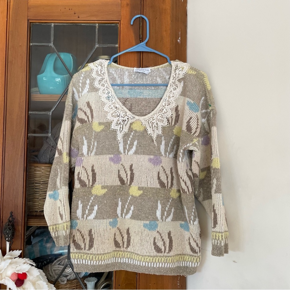 VINTAGE COTTAGECORE SWEATER